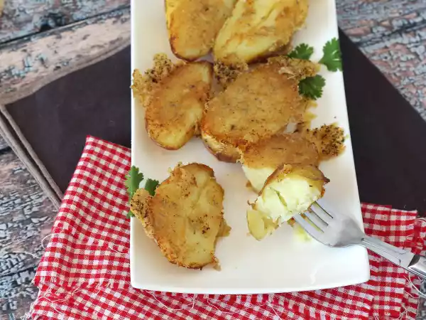 Рецепт Картофель с пармезаном, мягкий внутри и хрустящий снаружи!