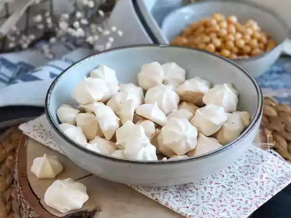 Рецепт Веганские меренги с аквафабой