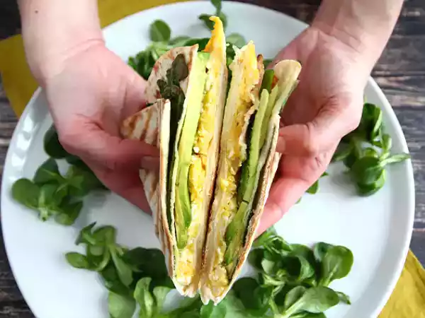 Рецепт Поджаренная обертка в стиле бранч - tortilla wrap hack