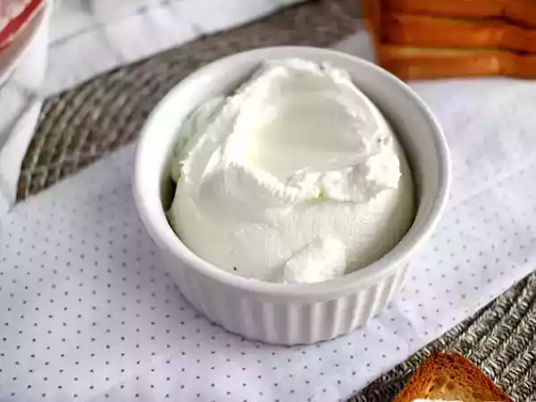 Рецепт Домашний сливочный сыр (типа филадельфия ) из 2 ингредиентов