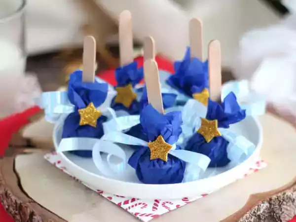 Рецепт Горячие шоколадные леденцы: белый шоколад + спекулус