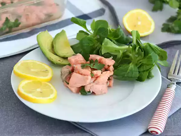 Рецепт Лосось, маринованный в лимоне