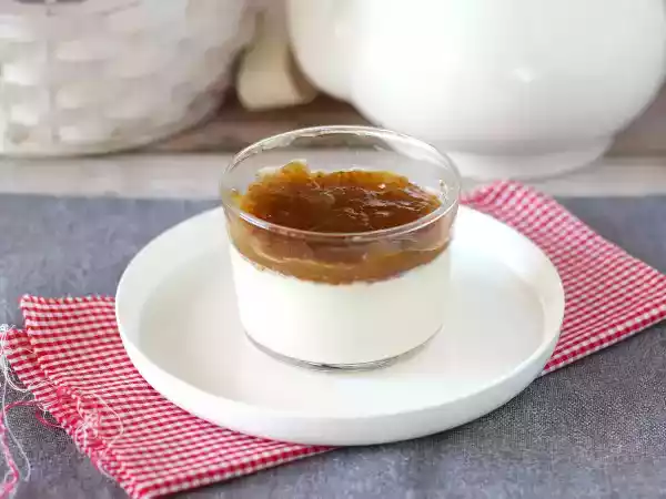 Рецепт Panna cotta à la vanille et coulis de figue