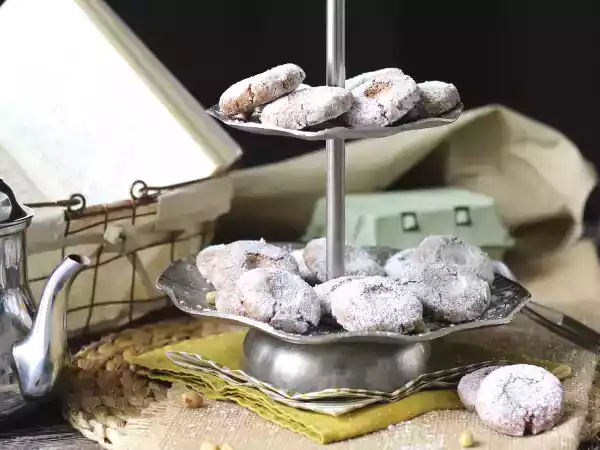 Рецепт Миндальное и кокосовое печенье ghriba - классика марокканской выпечки