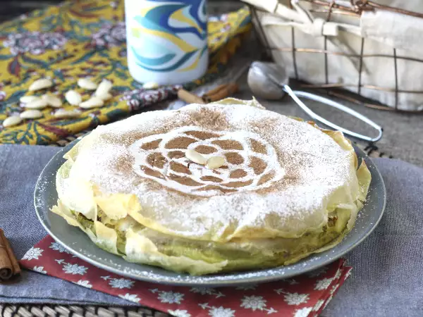 Рецепт Традиционная марокканская выпечка из кирпичного теста с курицей и специями