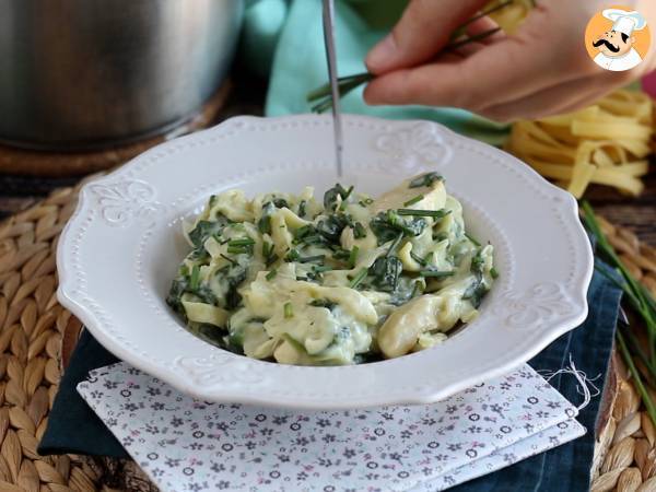 Паста со шпинатом, козьим сыром и курицей в одной кастрюле - Подготовка этап 5