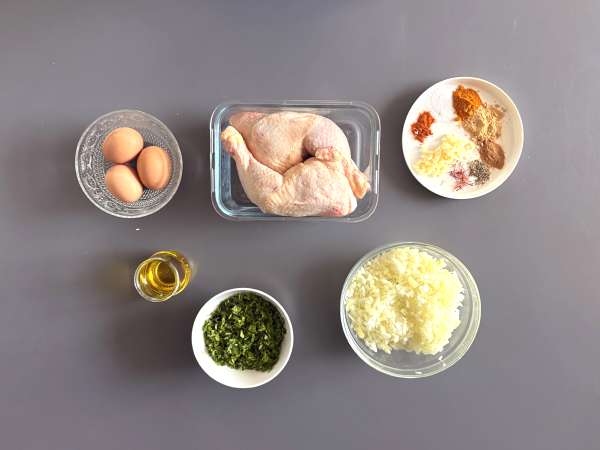 Традиционная марокканская выпечка из кирпичного теста с курицей и специями - Подготовка этап 1