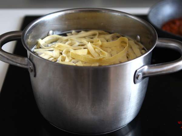 Паста с соусом болоньезе - tagliatelle al ragù alla bolognese - Подготовка этап 7