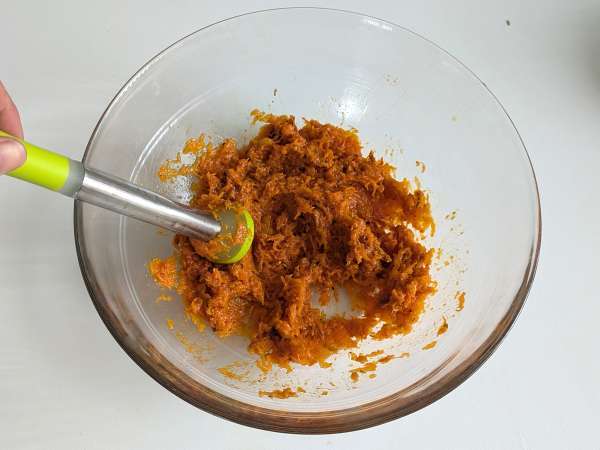 Тыквенный мясной рулет с грибами и жилистым сыром скаморца: вкусный и простой рецепт запекания - Подготовка этап 4