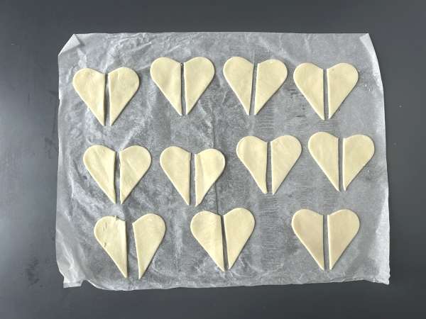 Печенье с привидениями: самый простой и забавный рецепт на Хэллоуин, который можно приготовить вместе с детьми - Подготовка этап 2