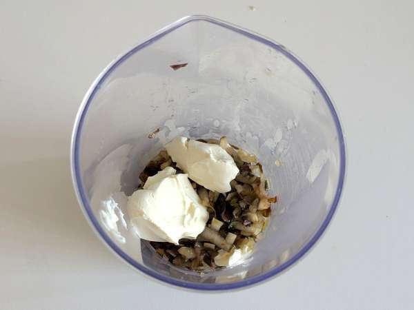 Сливочная паста с радиккио, хрустящим беконом и грецкими орехами: быстрый и неотразимый рецепт - Подготовка этап 4