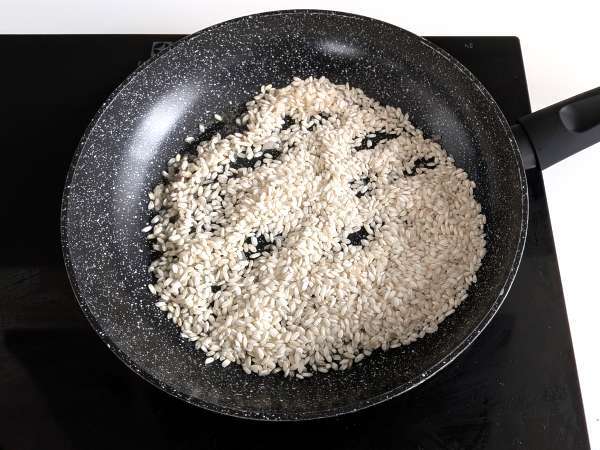 Ризотто с лаймом и розовым перцем: элегантный вегетарианский рецепт для особенных ужинов - Подготовка этап 2