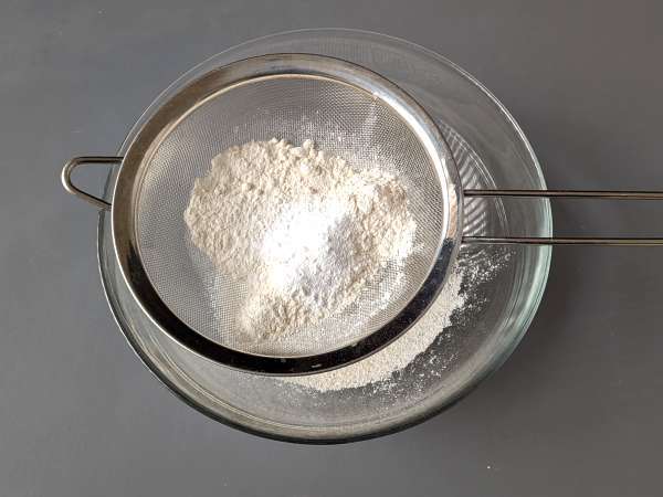 Тарт с клубничным джемом: рецепт классического короткого теста (также сердечки) - Подготовка этап 1