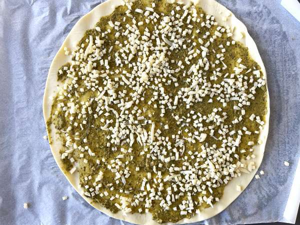 Слоеные пирожки с моцареллой и песто в аэрофритюрнице, готовые за 15 минут! - Подготовка этап 2