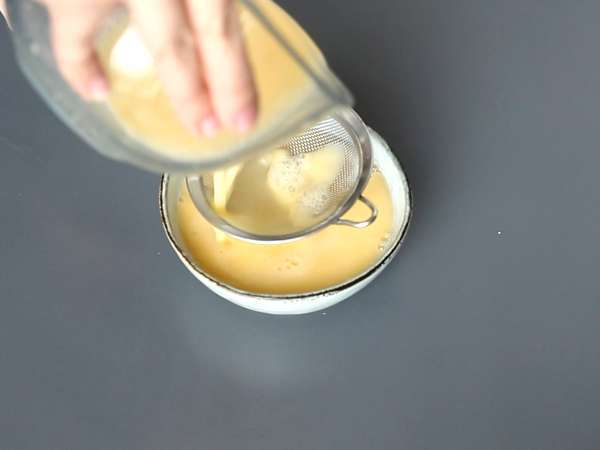 Китайские яйца на пару: китайский рецепт приготовления шелковистых яиц на пару всего из двух ингредиентов! - Подготовка этап 2