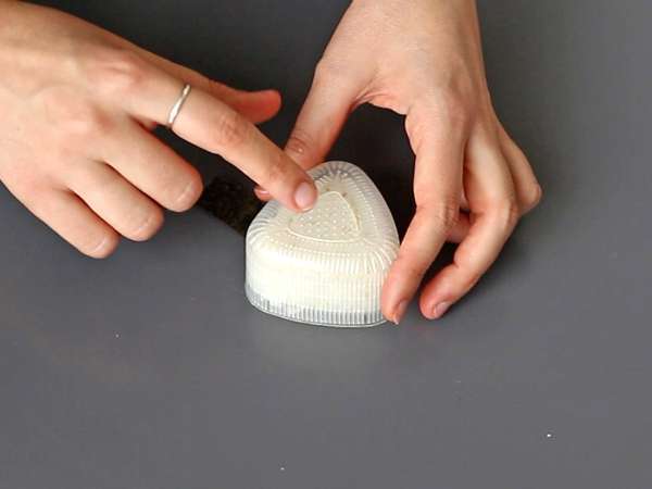 Онигири с яичными желтками, консервированными в соевом соусе - Подготовка этап 8