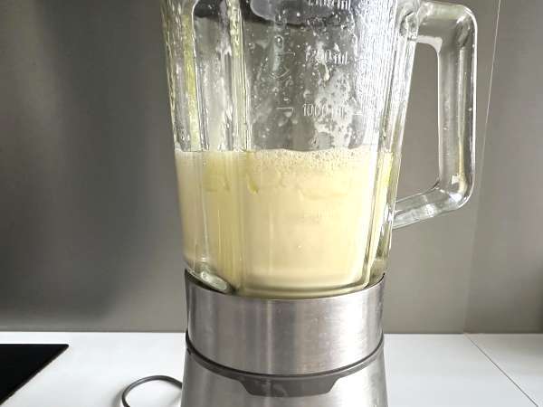 Пикантное тесто для пирога в блендере: быстро, просто и очень влажно - Подготовка этап 3