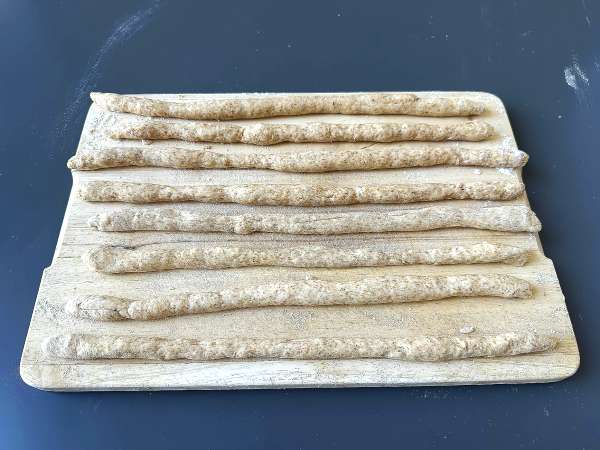 Домашние грессины с травами: простота приготовления и суперхрустящая корочка! - Подготовка этап 4