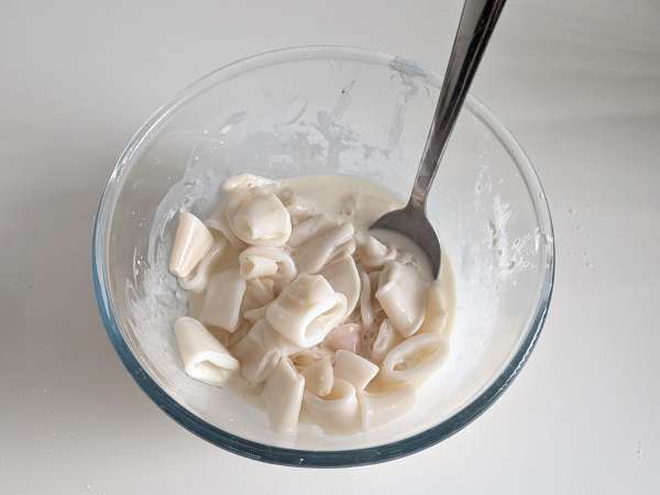 Кольца кальмара в аэрофритюрнице хрустящие и легкие - Подготовка этап 4