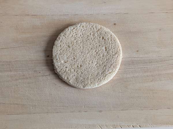 Хлебные корзинки с моцареллой, помидорами черри и маслинами - Подготовка этап 3