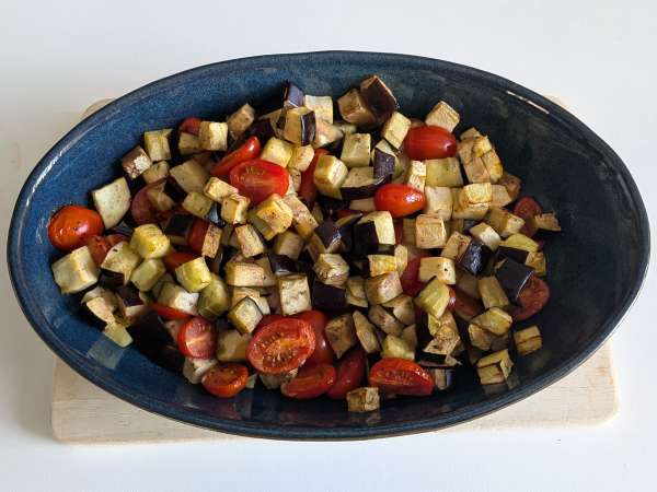 Паста с баклажанным кремом и помидорами черри: простой и вкусный рецепт - Подготовка этап 2