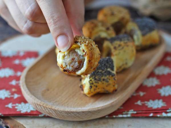 Рустики с колбасой и сыром, приготовленные в фритюрнице с циркуляцией воздуха - Подготовка этап 10