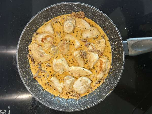 Marry Me Chicken Pasta: паста со сливочным соусом, курицей, вялеными помидорами и пармезаном - Подготовка этап 9