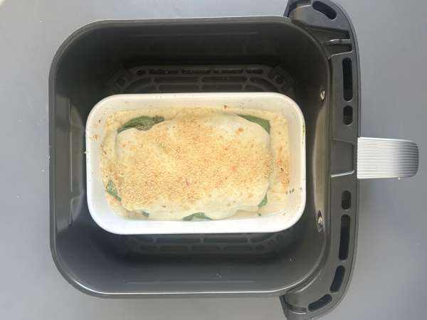 Вегетарианская лазанья со шпинатом и тофу, приготовленная в фритюрнице Air Fryer - Подготовка этап 9