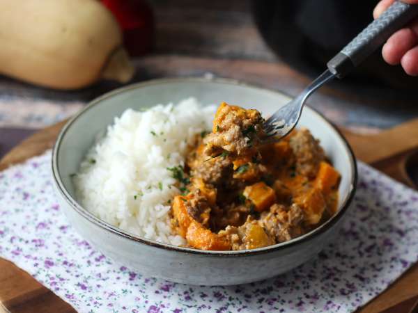 Тыква с мясным фаршем в одной кастрюле: нежное и согревающее блюдо - Подготовка этап 6