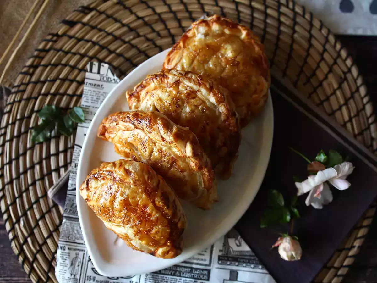 Яблочные слойки с фундучным кремом к празднику Богоявления - фото 4