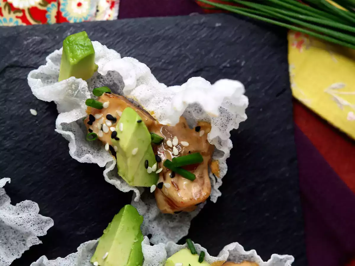 Азиатские тако: тартар из лосося в рисовых чипсах - фото 6