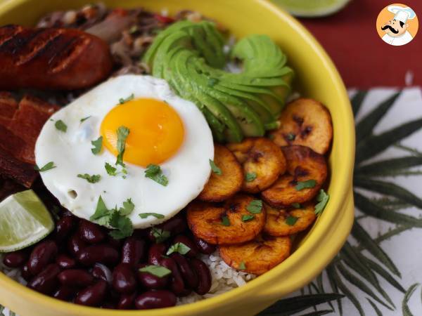 Bandeja Paisa, колумбийское блюдо, полное вкуса и традиций - фото 5