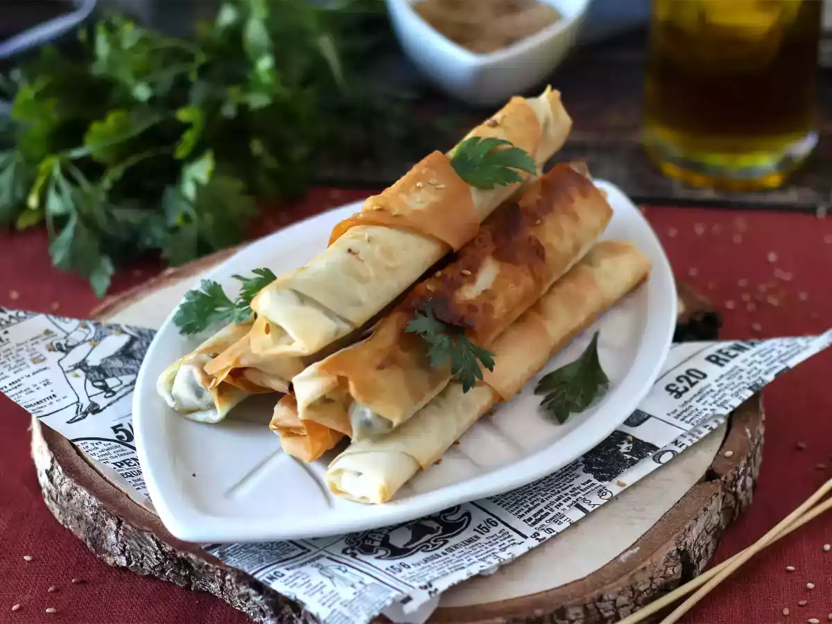 Бёрек с сыром фета и петрушкой