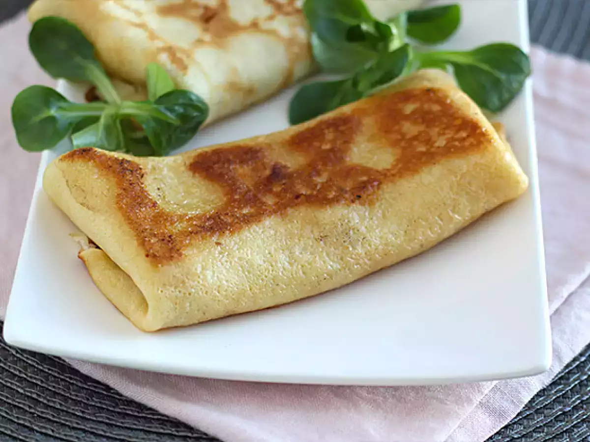 Блинчики с начинкой из соуса бешамель, сыра и ветчины - фото 3