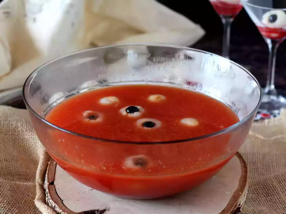 Bloody cocktail for Halloween, to share and without alcohol! - Halloween mocktail - фото 2