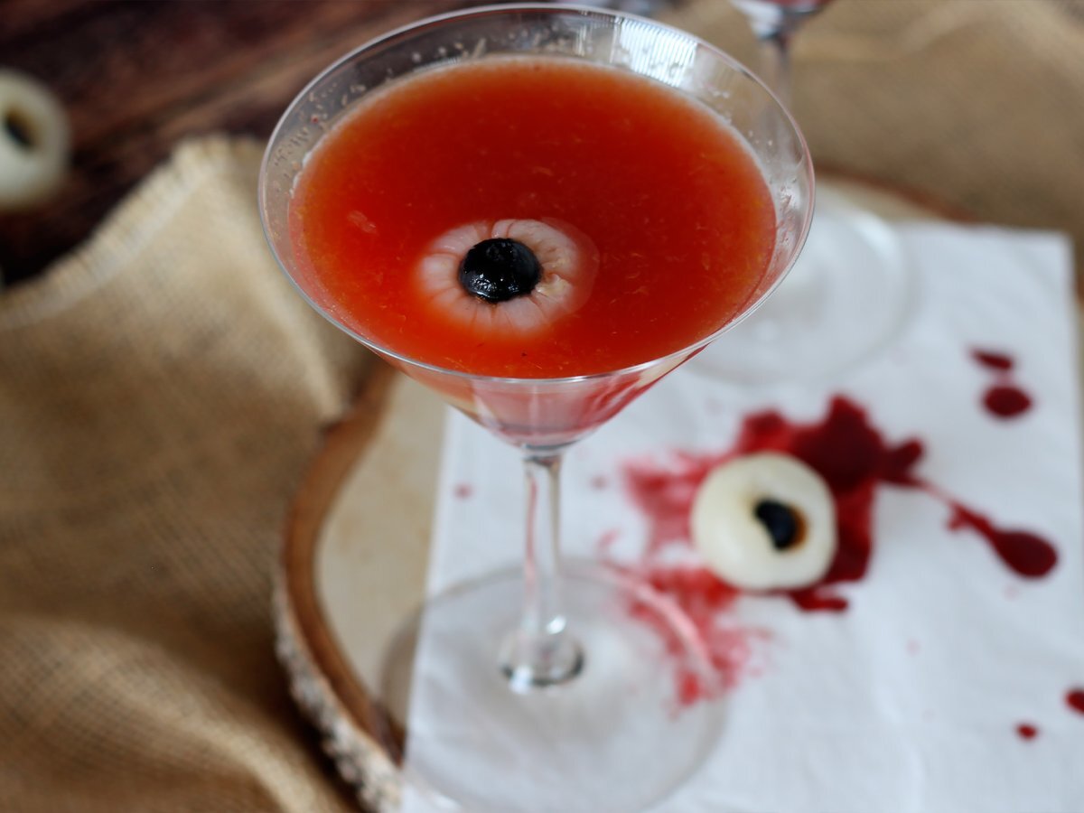 Bloody cocktail for Halloween, to share and without alcohol! - Halloween mocktail - фото 3
