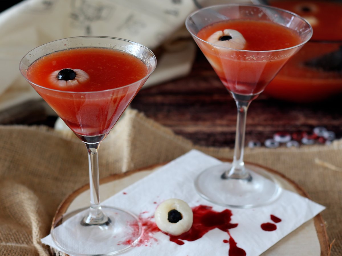 Bloody cocktail for Halloween, to share and without alcohol! - Halloween mocktail - фото 5
