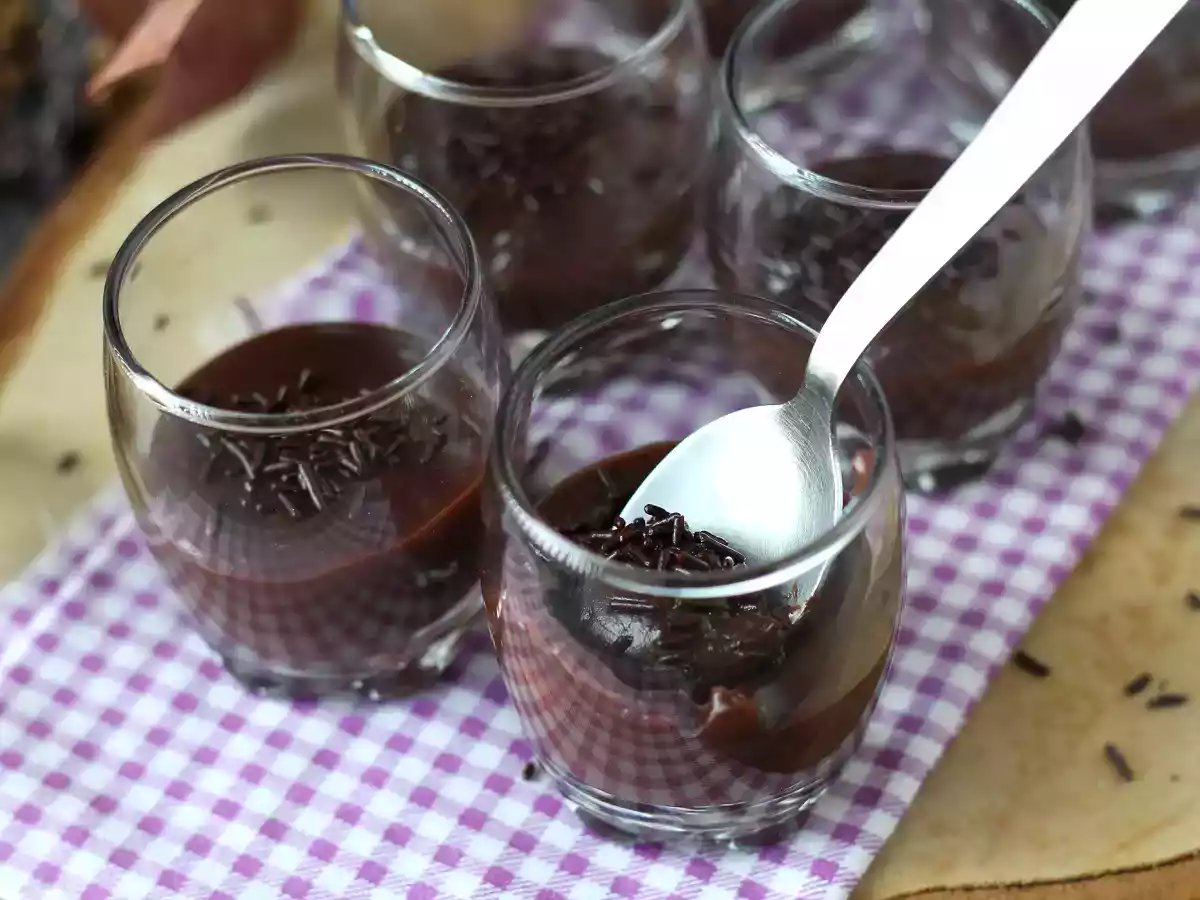 Brigadeiro de colher, самая популярная сладость в праздничные дни! - фото 2