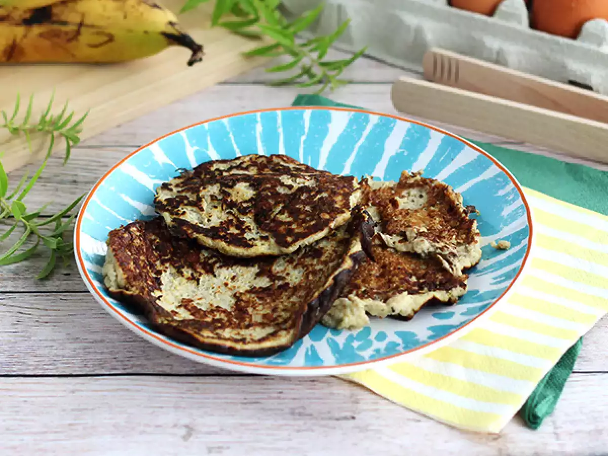Быстрые безглютеновые панкейки с бананом и яйцами - фото 3