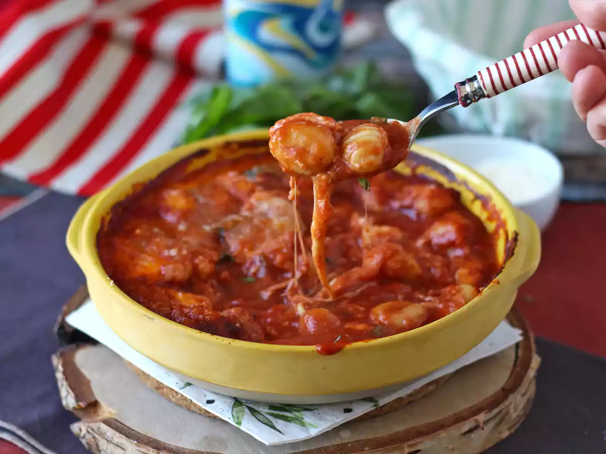 Быстрый и уютный гратен из ньокки с помидорами и моцареллой - ньокки алла соррентина в духовке - фото 2