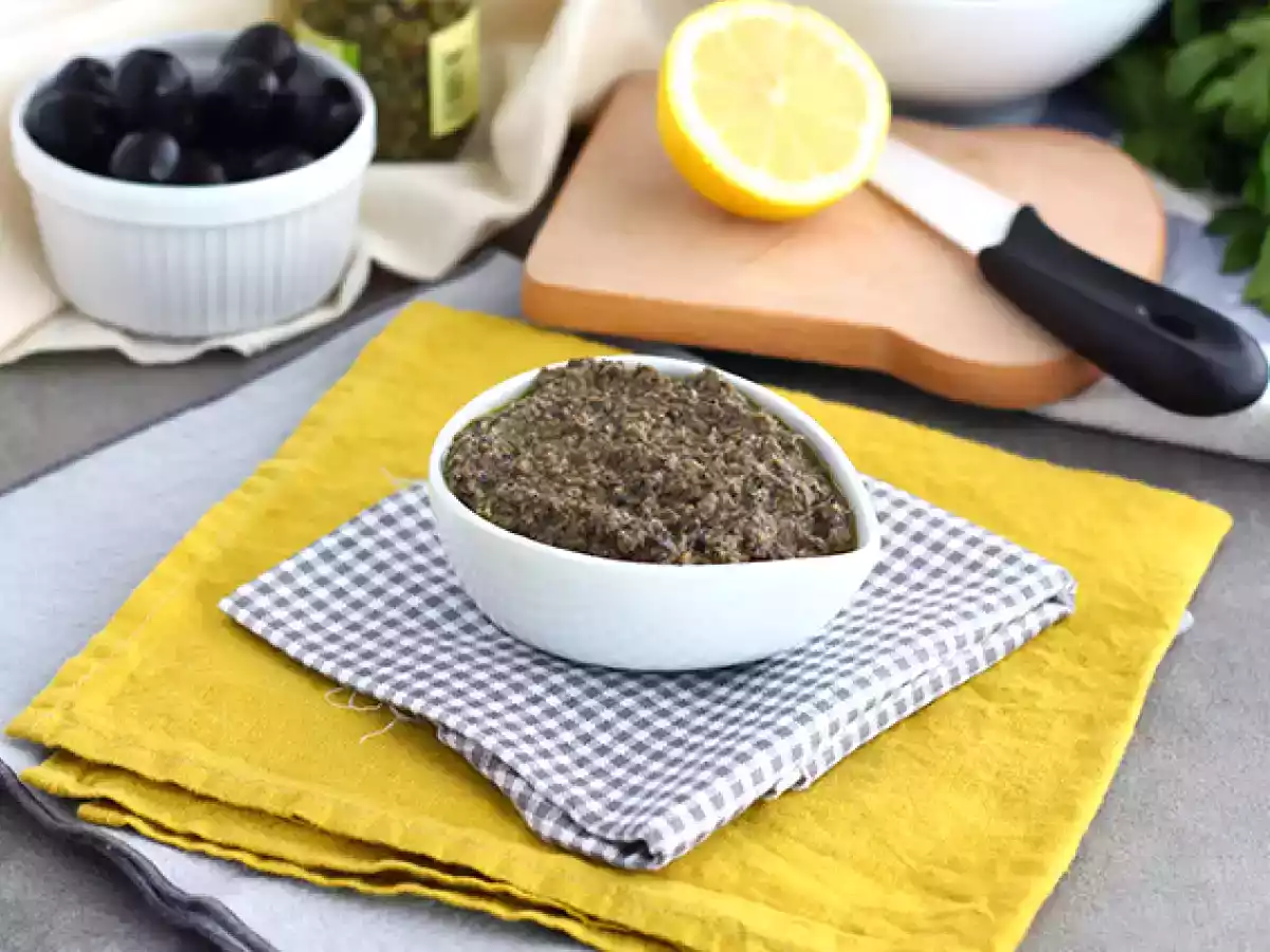 Быстрый тапенад с маслинами