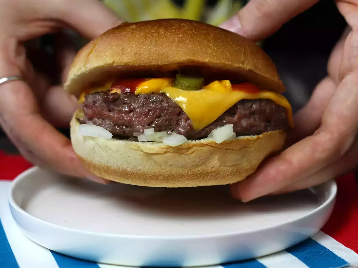 Чизбургер, знаменитый бургер, который любят все! - фото 2