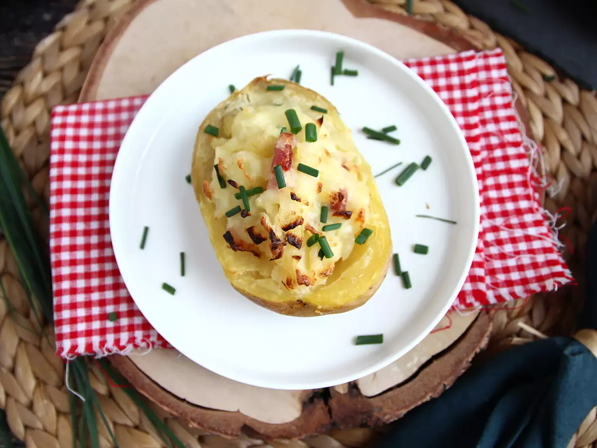 Фаршированный картофель, запечённый с беконом и сыром - фото 2