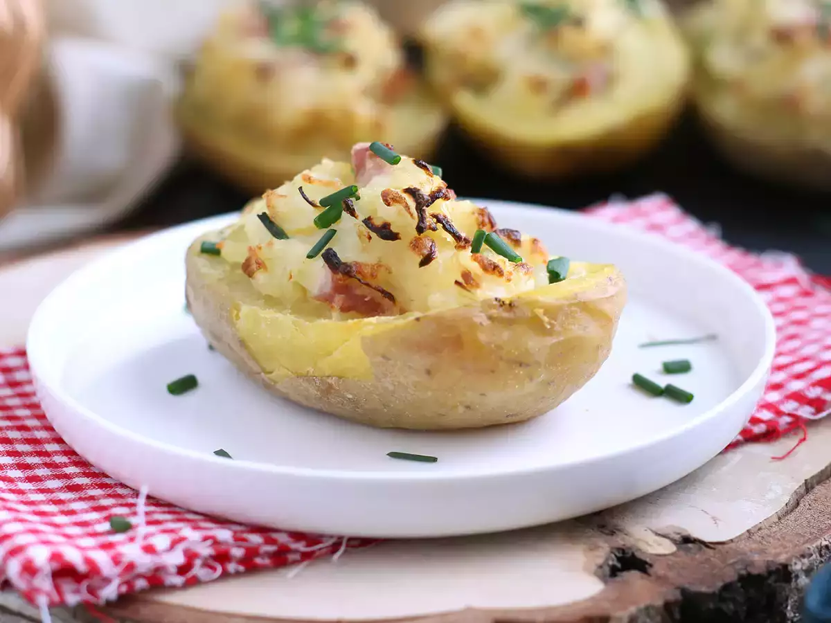 Фаршированный картофель, запечённый с беконом и сыром - фото 3
