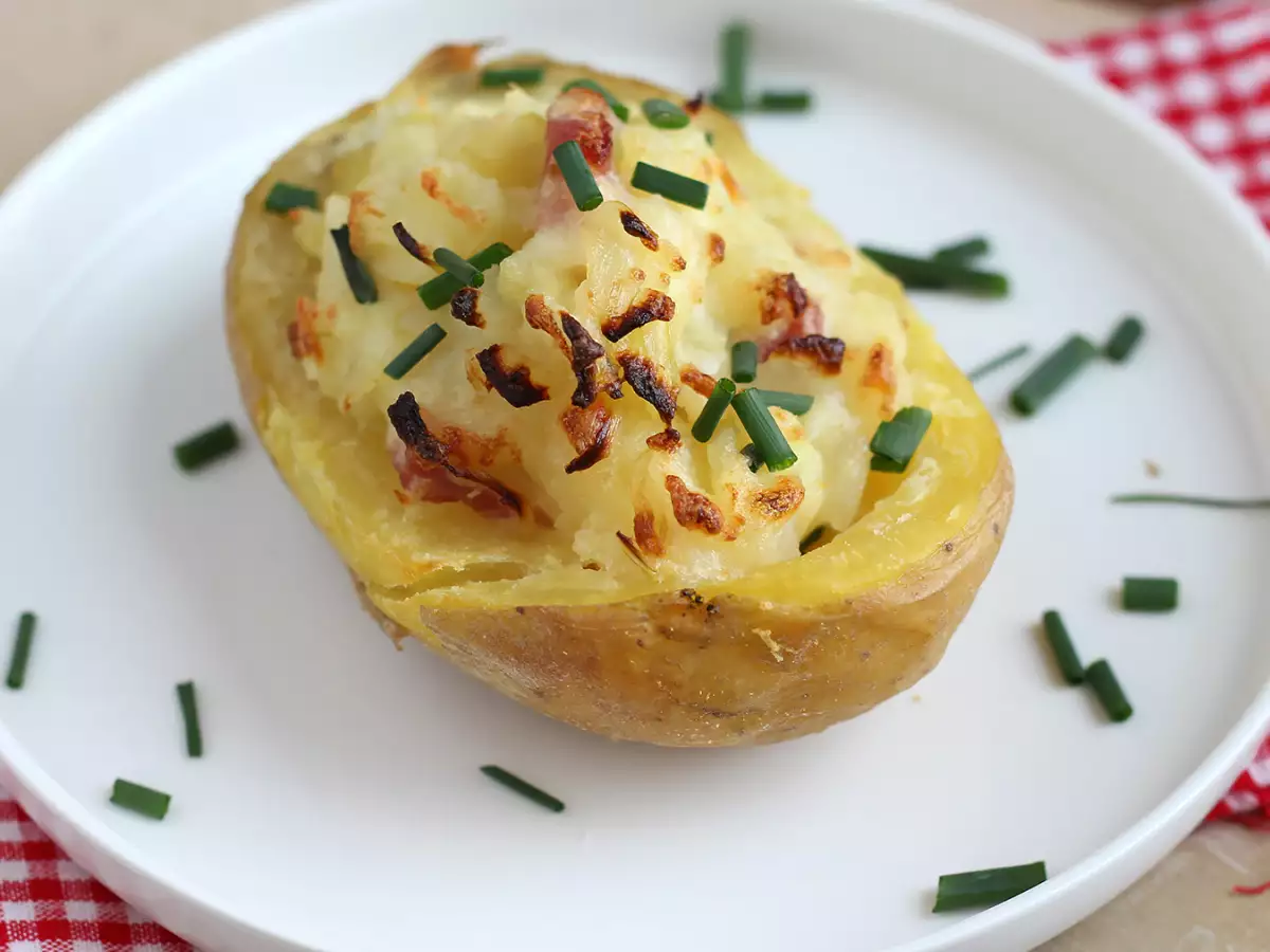 Фаршированный картофель, запечённый с беконом и сыром - фото 4