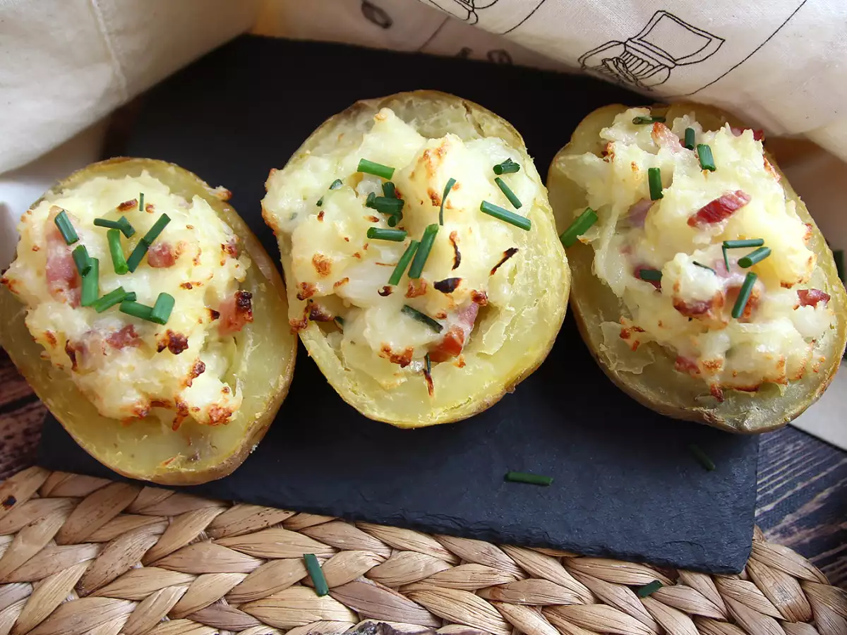 Фаршированный картофель, запечённый с беконом и сыром - фото 5