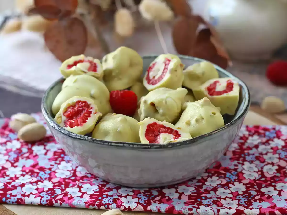 Франуй с фисташками, вкусная малина в глазури, тающая и хрустящая - фото 8