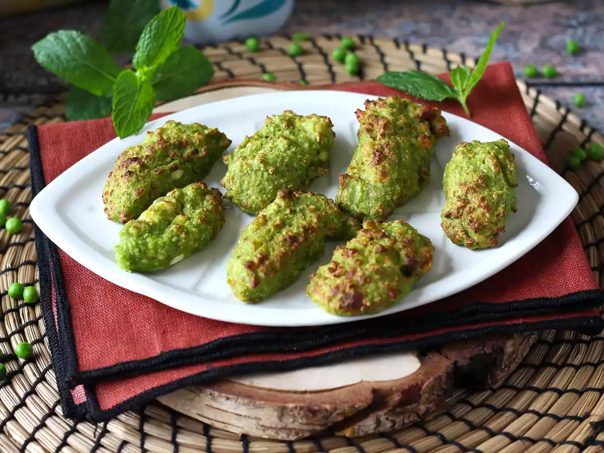 Фрикадельки из гороха и феты в аэрофритюрнице: вкусно и очень быстро!