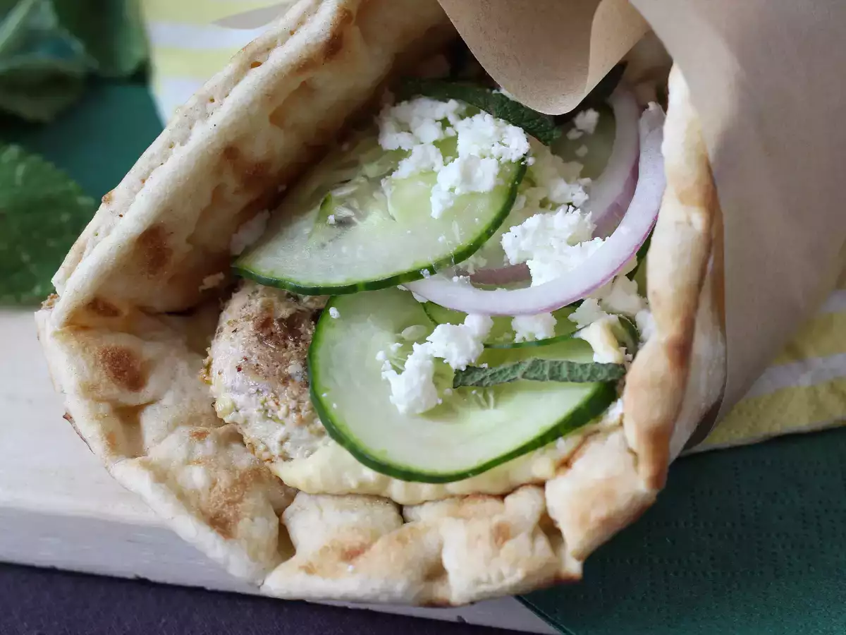 Гирос с курицей — греческий сэндвич, который вам обязательно понравится! - фото 2