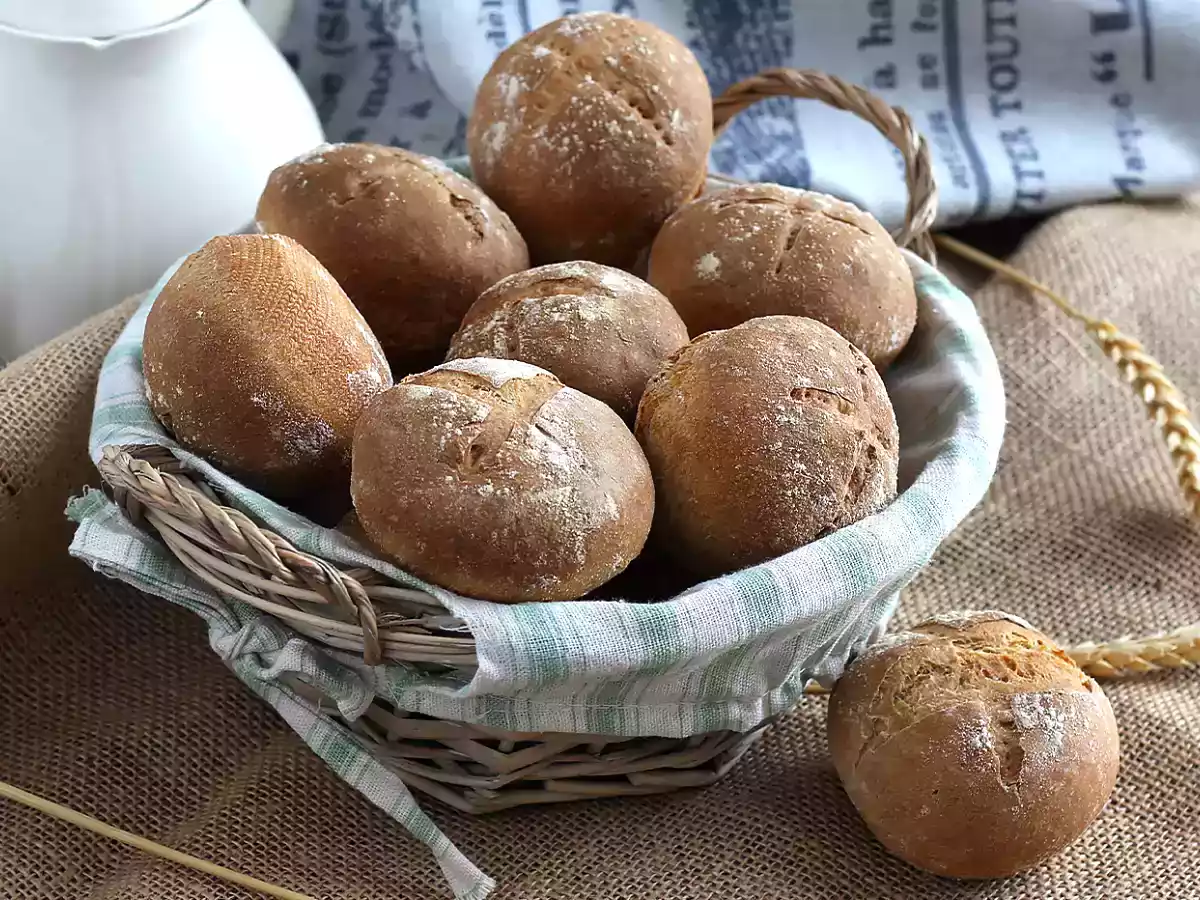 Хлебные булочки без замеса - хрустящие и пушистые!